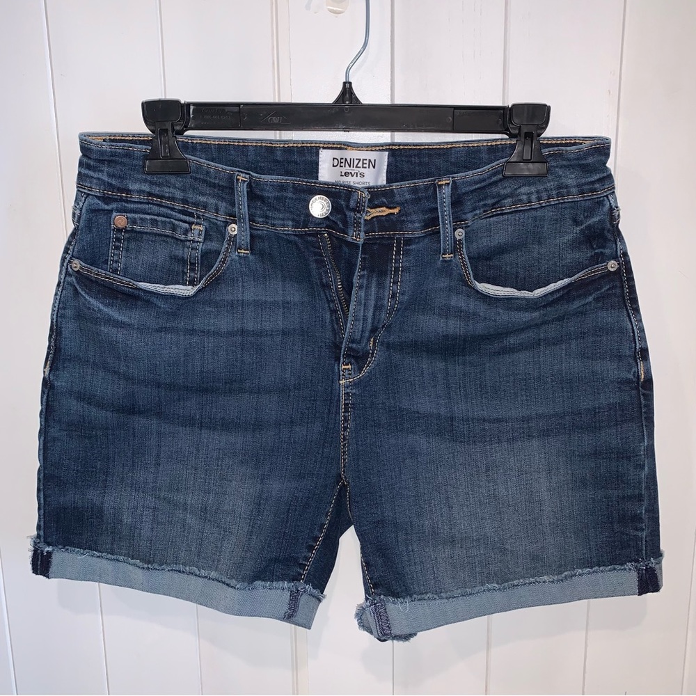 Denizen Levi’s Mid Rise Shorts